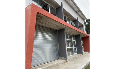 LOCAL NUEVO . zona comercial alquiler anual.