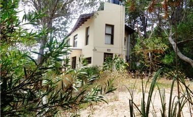 HERMOSA Casa en VENTA.