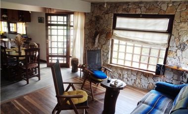 HERMOSA Casa en VENTA.