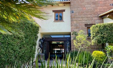 Casa en Residencial Los Apantles, cerca de Sumiya, Cuernavaca