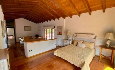 Casa en Residencial Los Apantles, cerca de Sumiya, Cuernavaca