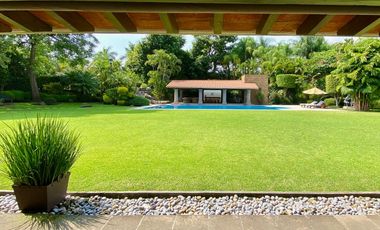 Casa en Residencial Los Apantles, cerca de Sumiya, Cuernavaca