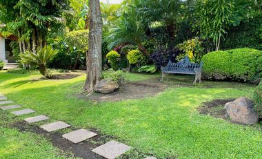 Casa en Residencial Los Apantles, cerca de Sumiya, Cuernavaca