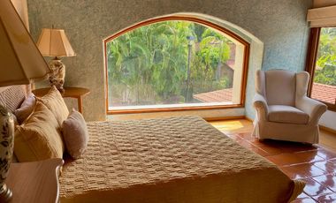 Casa en Residencial Los Apantles, cerca de Sumiya, Cuernavaca