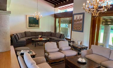 Casa en Residencial Los Apantles, cerca de Sumiya, Cuernavaca