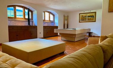 Casa en Residencial Los Apantles, cerca de Sumiya, Cuernavaca