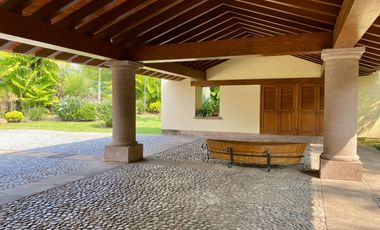 Casa en Residencial Los Apantles, cerca de Sumiya, Cuernavaca