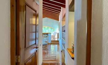 Casa en Residencial Los Apantles, cerca de Sumiya, Cuernavaca