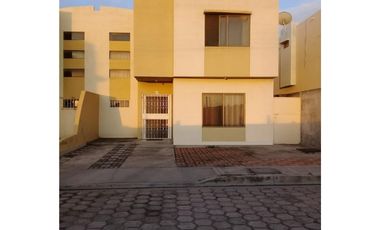 En venta casa Urb Montecristo Vía Manta Montecristi Ecuador.