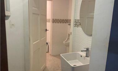 Local con amplio terreno