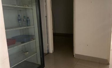 Local con amplio terreno