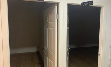 Local con amplio terreno