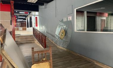 Local con amplio terreno