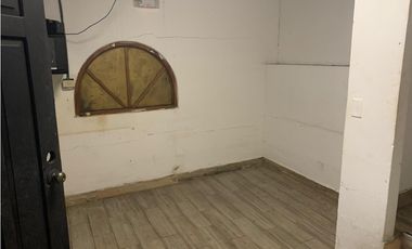 Local con amplio terreno