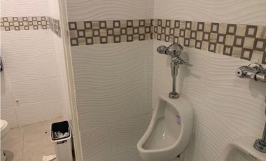 Local con amplio terreno