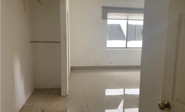 Local con amplio terreno