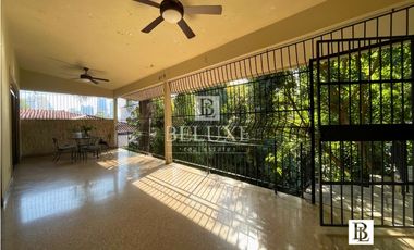 VENTA  CASA GRANDE DE 3 APARTAMENTOS EN LA CRESTA (4)