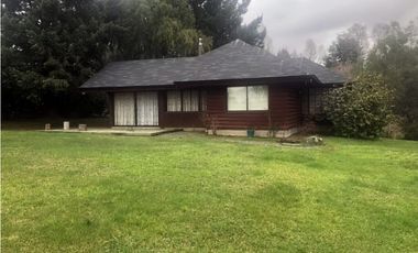 Casa en parque del Lago