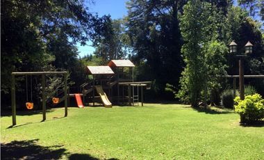 Casa en parque del Lago