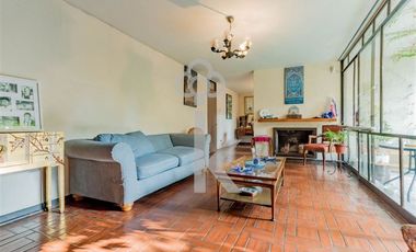 Casa en Venta en Calle paralela a Av. Alonso de Córdova