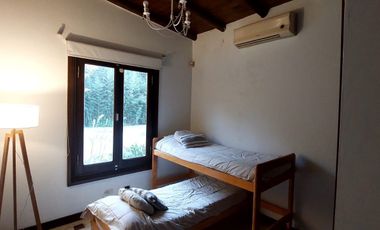 Casa en alquiler de 2 dormitorios c/ cochera en Open Door