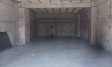 Renta de Local comercial en Centro Sur en plaza ALIA local 1