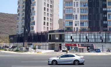 Renta de Local comercial en Centro Sur en plaza ALIA local 1