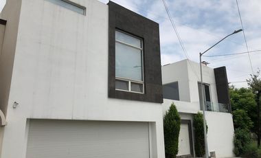 CASA EN VENTA EN VISTA HERMOSA