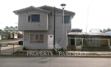 Gran casa para remodelar, uso habitacional o comercial en Punta Arenas