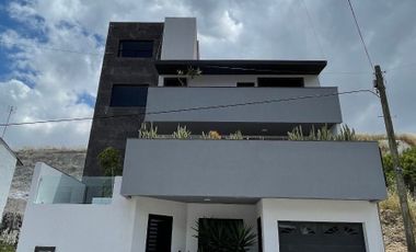 Se vende casa en Lomas de Chapultepec, Tijuana. Cercana a Sonora