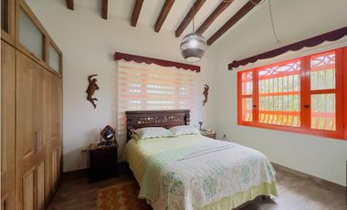 Vendo finca en via Marinilla - el Peñol