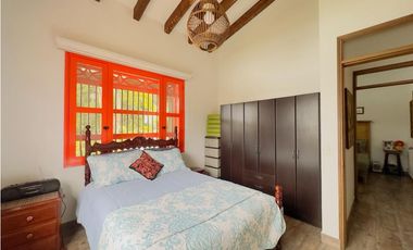 Vendo finca en via Marinilla - el Peñol