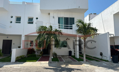Casa en Venta 4 Recamaras, Residencial las Palmas , 2da Etapa