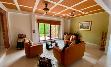 CASA - VENTA - ALFAGUARA 1000M2 4HB 4BÑ 4PP VERDE HORIZONTE JAMUNDI