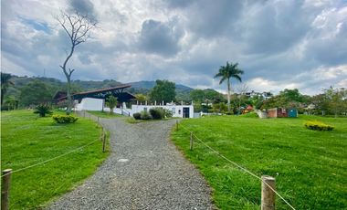 CASA - VENTA - ALFAGUARA 1000M2 4HB 4BÑ 4PP VERDE HORIZONTE JAMUNDI