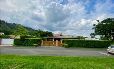 CASA - VENTA - ALFAGUARA 1000M2 4HB 4BÑ 4PP VERDE HORIZONTE JAMUNDI