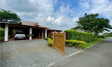 CASA - VENTA - ALFAGUARA 1000M2 4HB 4BÑ 4PP VERDE HORIZONTE JAMUNDI