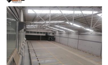 BODEGA VENTA O ARRIENDO 2.700 M2 PUENTE ARANDA