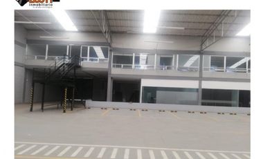 BODEGA VENTA O ARRIENDO 2.700 M2 PUENTE ARANDA