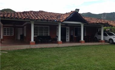 SE VENDE CASA CAMPESTRE EN LA UNION VALLE CERCA HOTEL CASA BLANCA