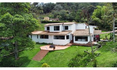Venta Finca o Casa Campestre en El Retiro sector La Maria