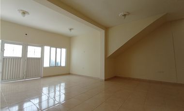 SE VENDE AMPLIA CASA EN EL PARAISO EN CALI