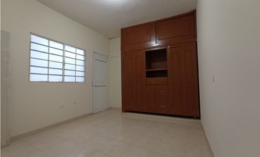 SE VENDE AMPLIA CASA EN EL PARAISO EN CALI