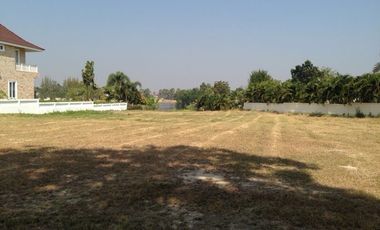 Land for sale at Palm Hills Golf Club and Residence