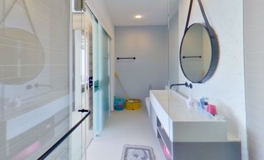 2 Bedroom Condo for sale at Wan Vayla