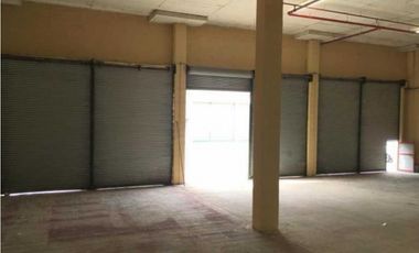 En venta bodega en Cocosolito Colón