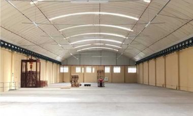 En venta bodega en Cocosolito Colón