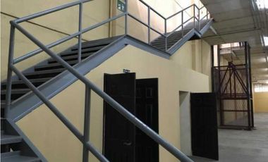 En venta bodega en Cocosolito Colón