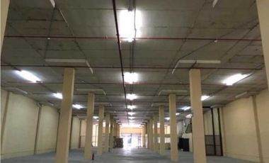 En venta bodega en Cocosolito Colón