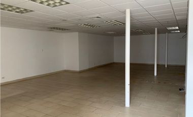 ALQUILO LOCAL TRANSSTMICA ESQUINA 320 M2